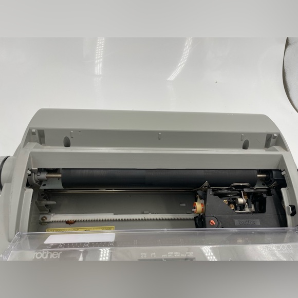 Brother SX-4000 LCD Display Electronic Typewriter. - Picture 6 of 6